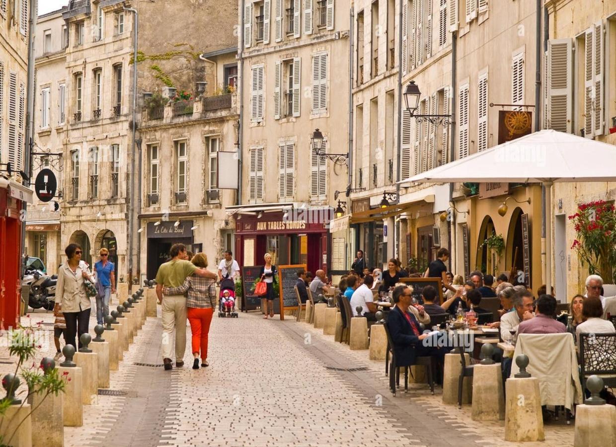 Blue Studio Cosy Et Calme Proche Du Centre Avec Tv Et Wifi La Rochelle  Kültér fotó